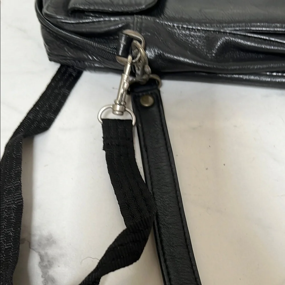 Wilsons Leather Vintage Black Travel Crossbody Bag